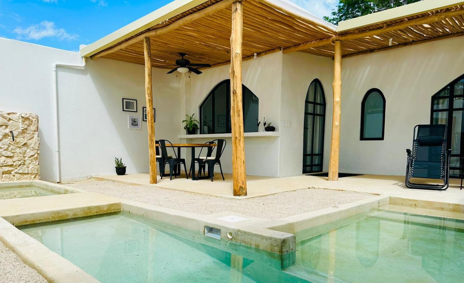 Las Guapas Villas Tamarindo Exterior photo